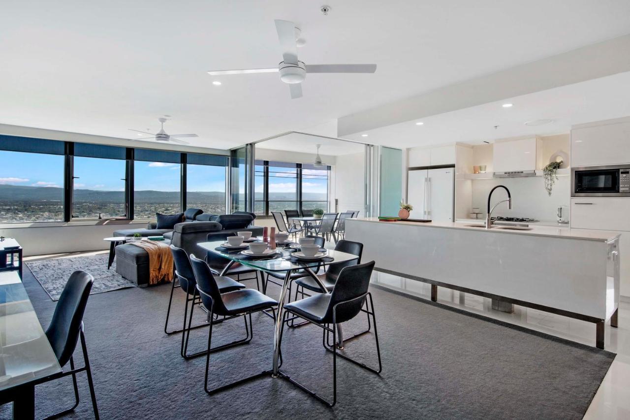 Q Tower At Surfers Paradise - Self Contained Apartments Gold Coast Exterior photo