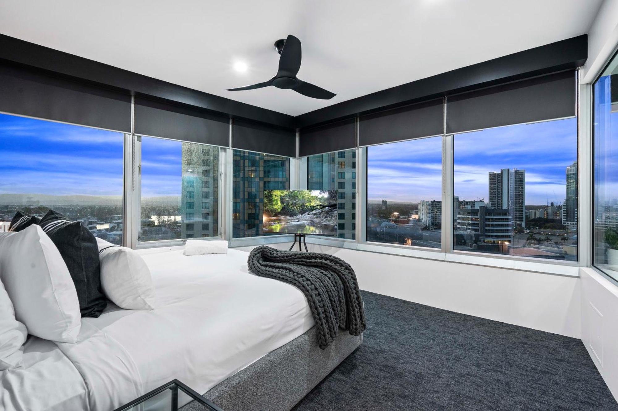 Q Tower At Surfers Paradise - Self Contained Apartments Gold Coast Exterior photo
