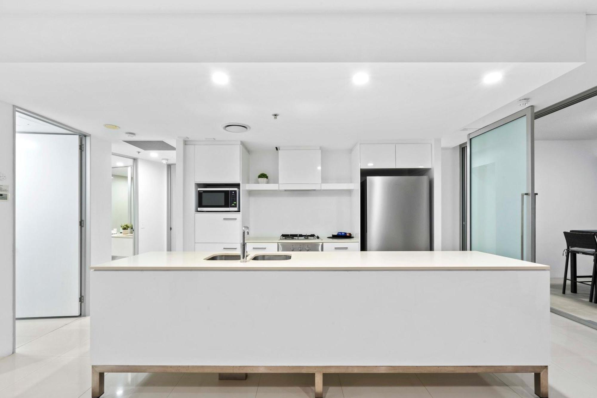 Q Tower At Surfers Paradise - Self Contained Apartments Gold Coast Exterior photo